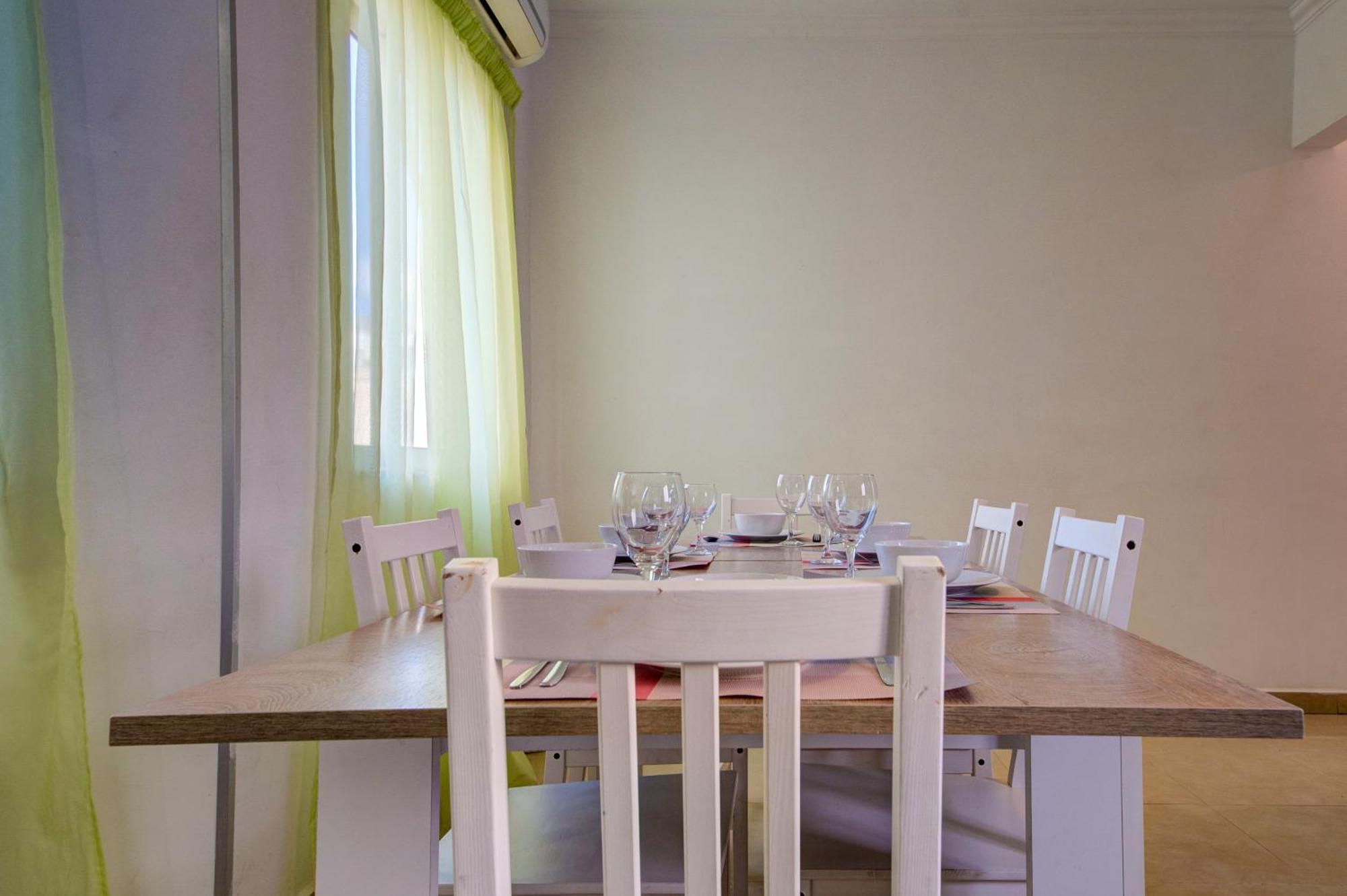 St Julian'S Unique 3-Bedroom Apartments Sleeps 9-10 St. Julian's Exteriör bild